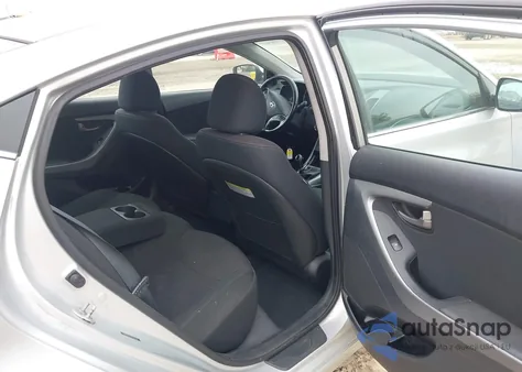 2016 Hyundai Elantra Value Edition z USA, uszkodzony, nr VIN 5NPDH4AE2GH670190